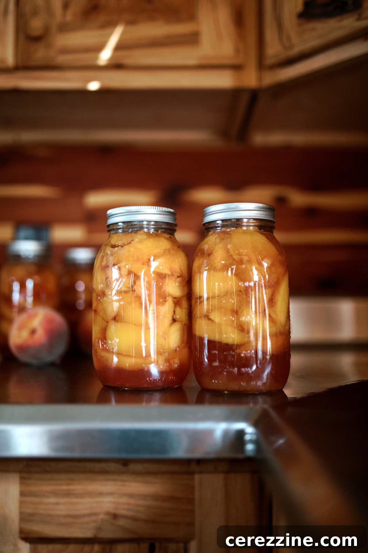 Putting Up Peaches 17 Hot pack (left) vrs. Raw Pack (right) Canning Peaches