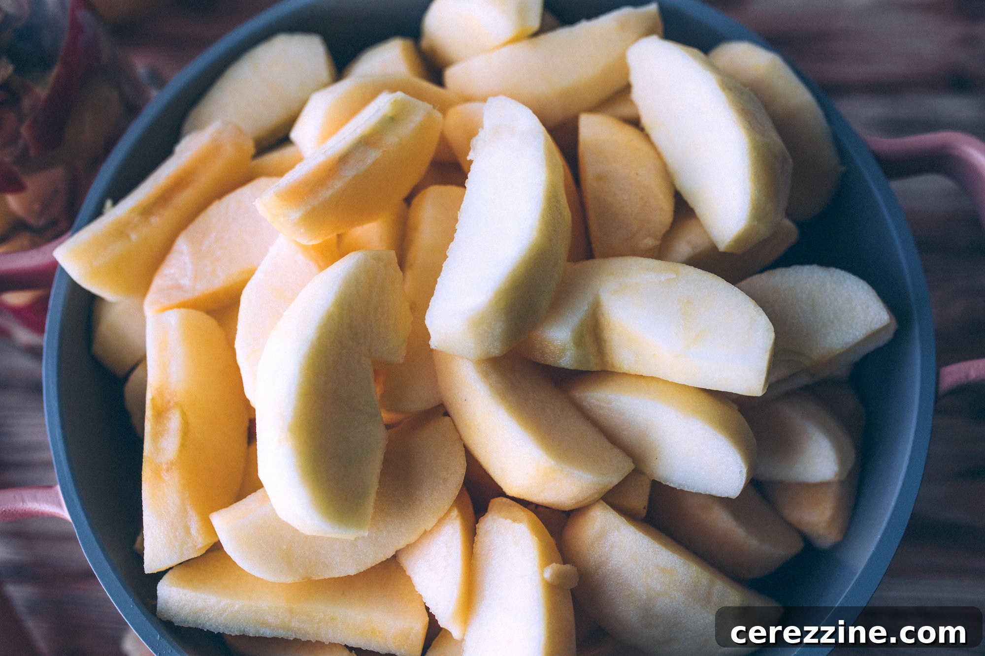Sweet Harvest: Canning Applesauce 5 Apples for Applesauce