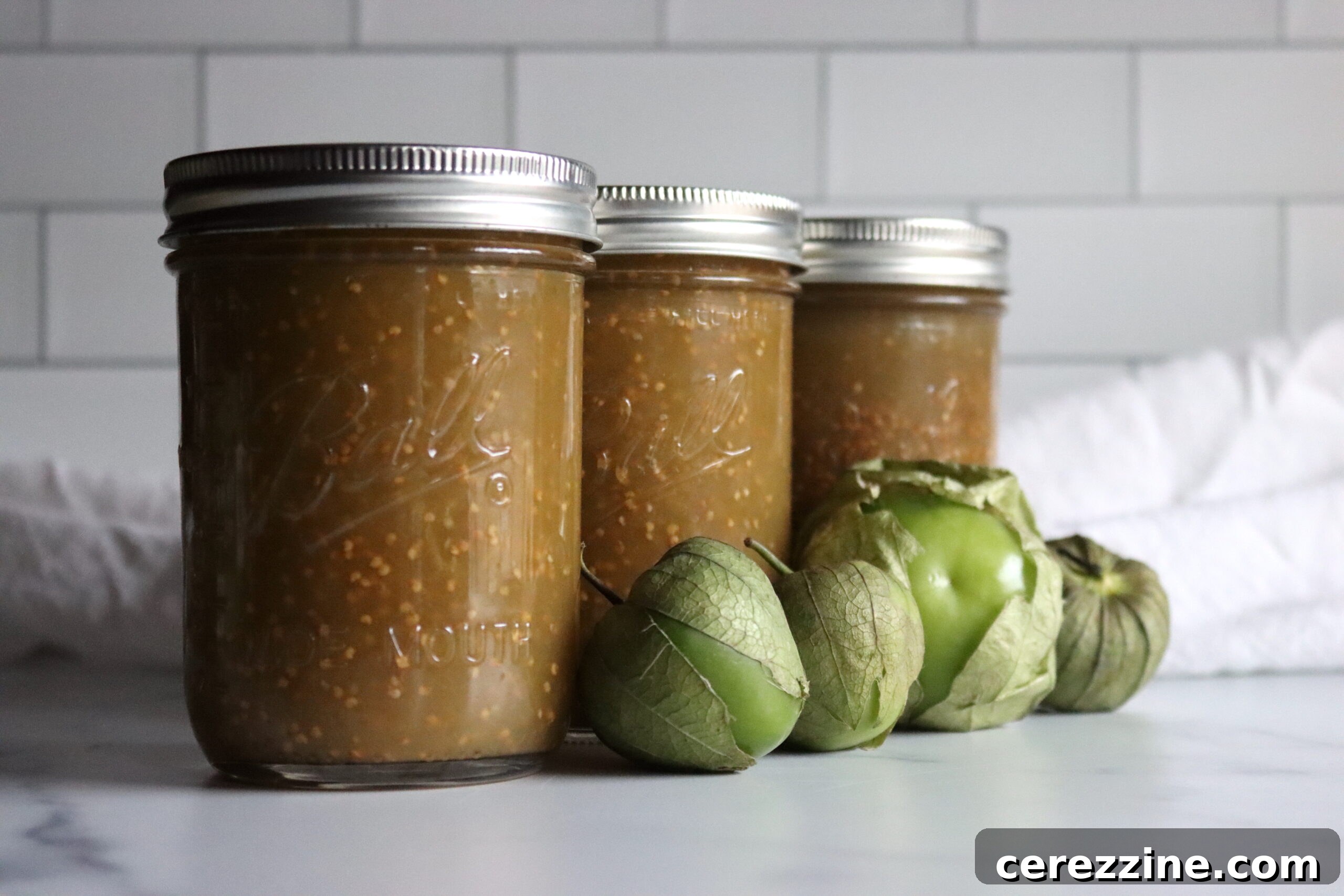 Canning Jars with Tomatillo Sauce