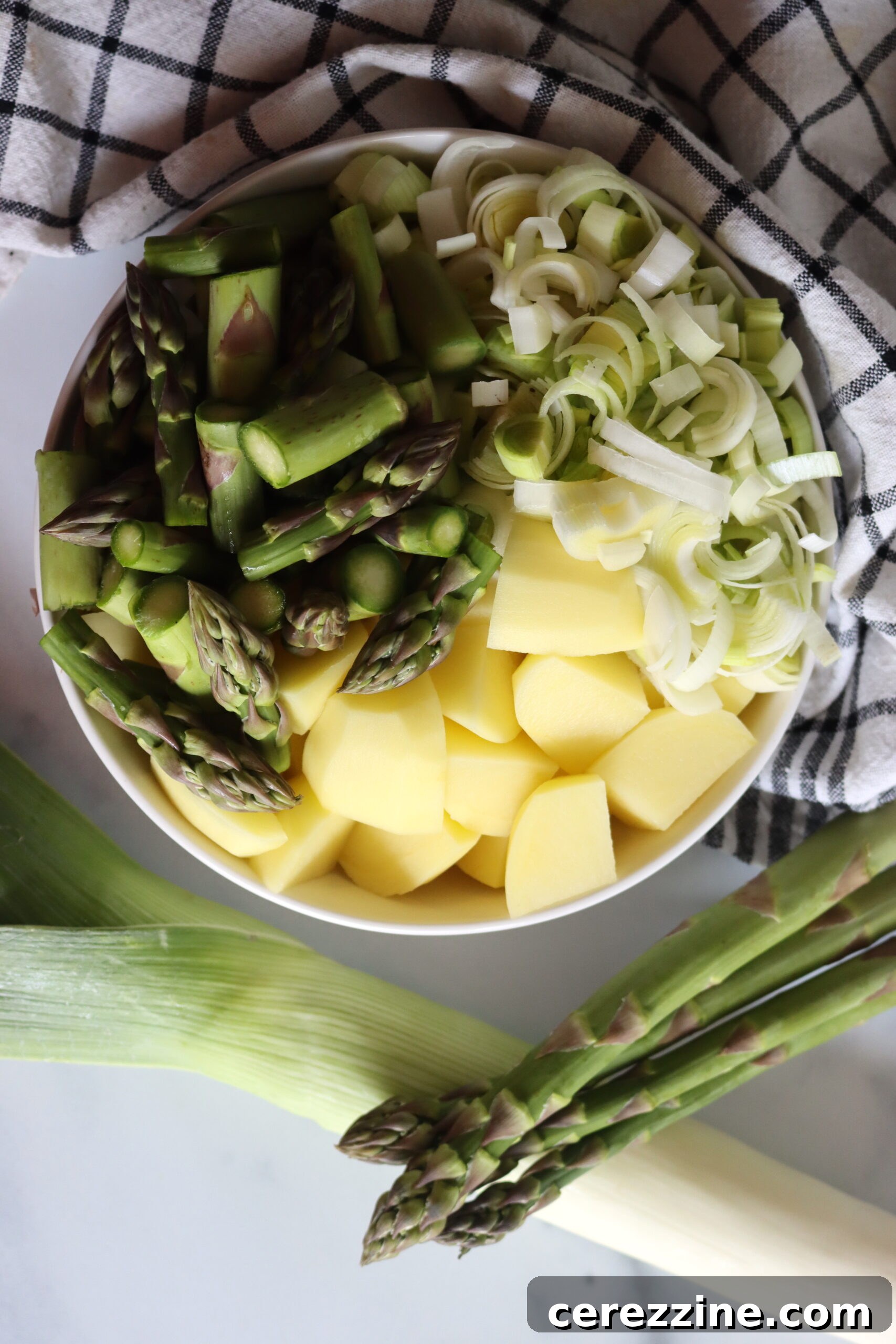 Asparagus potato leek soup Ingredients