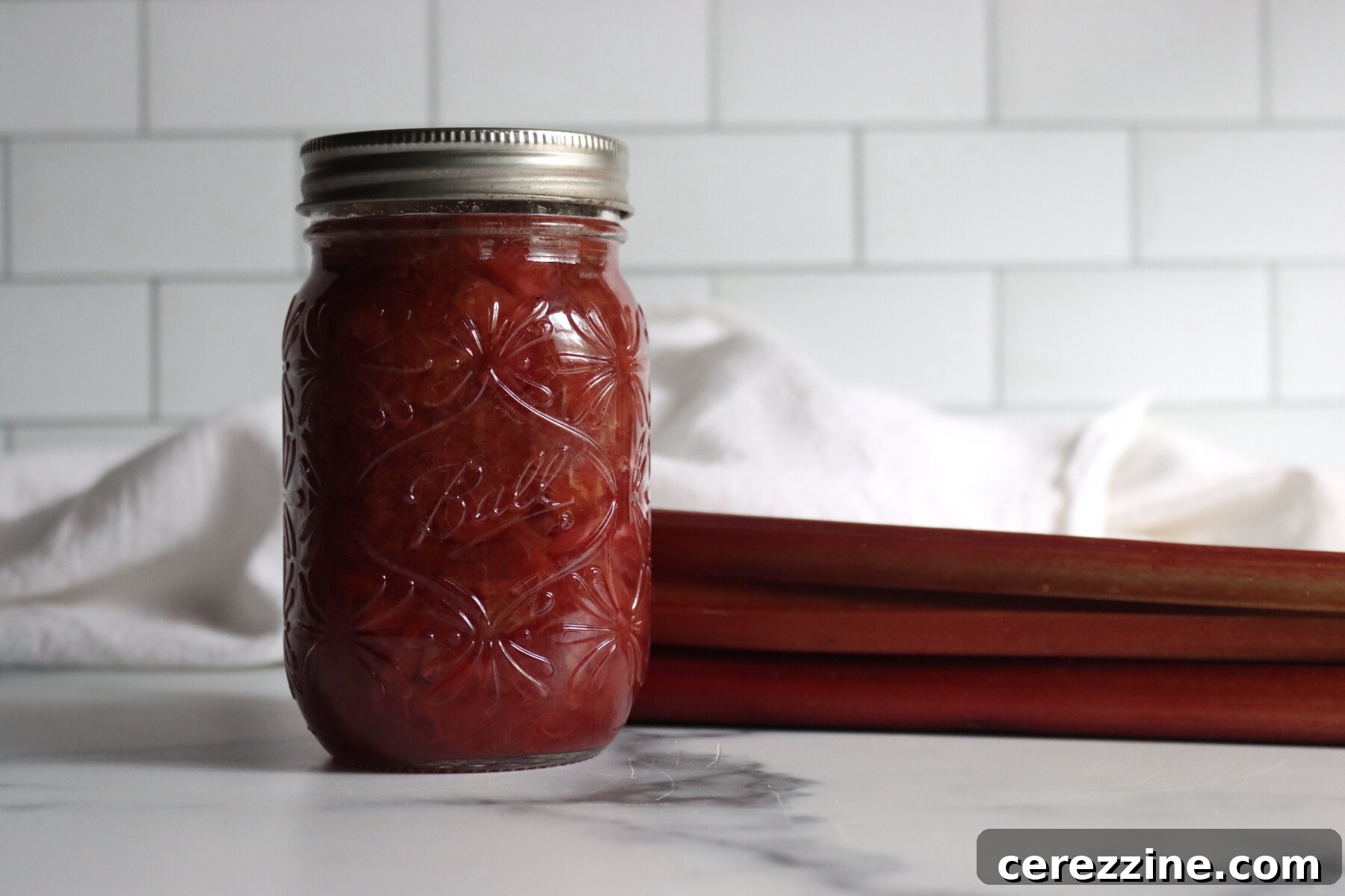 Bright & Tangy Rhubarb Sauce 2 Rhubarb Sauce