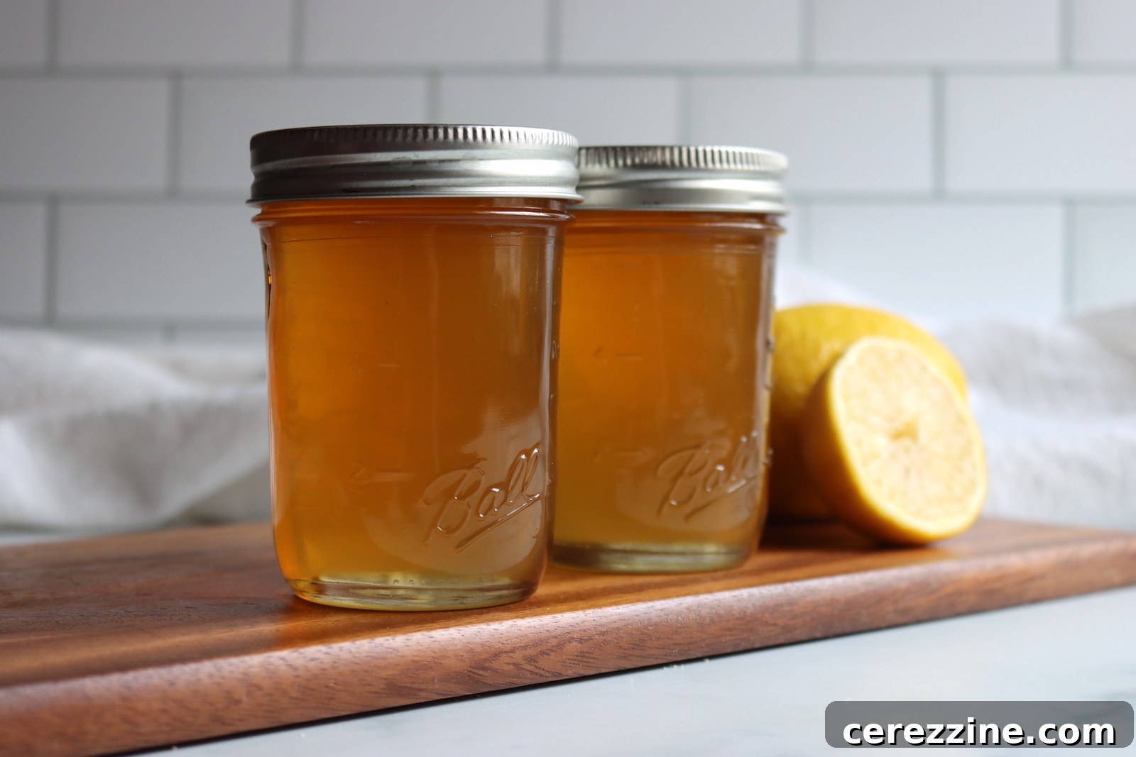Lemony Gel 6 Clear lemon jelly in a jar
